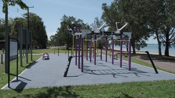 Workout hřiště